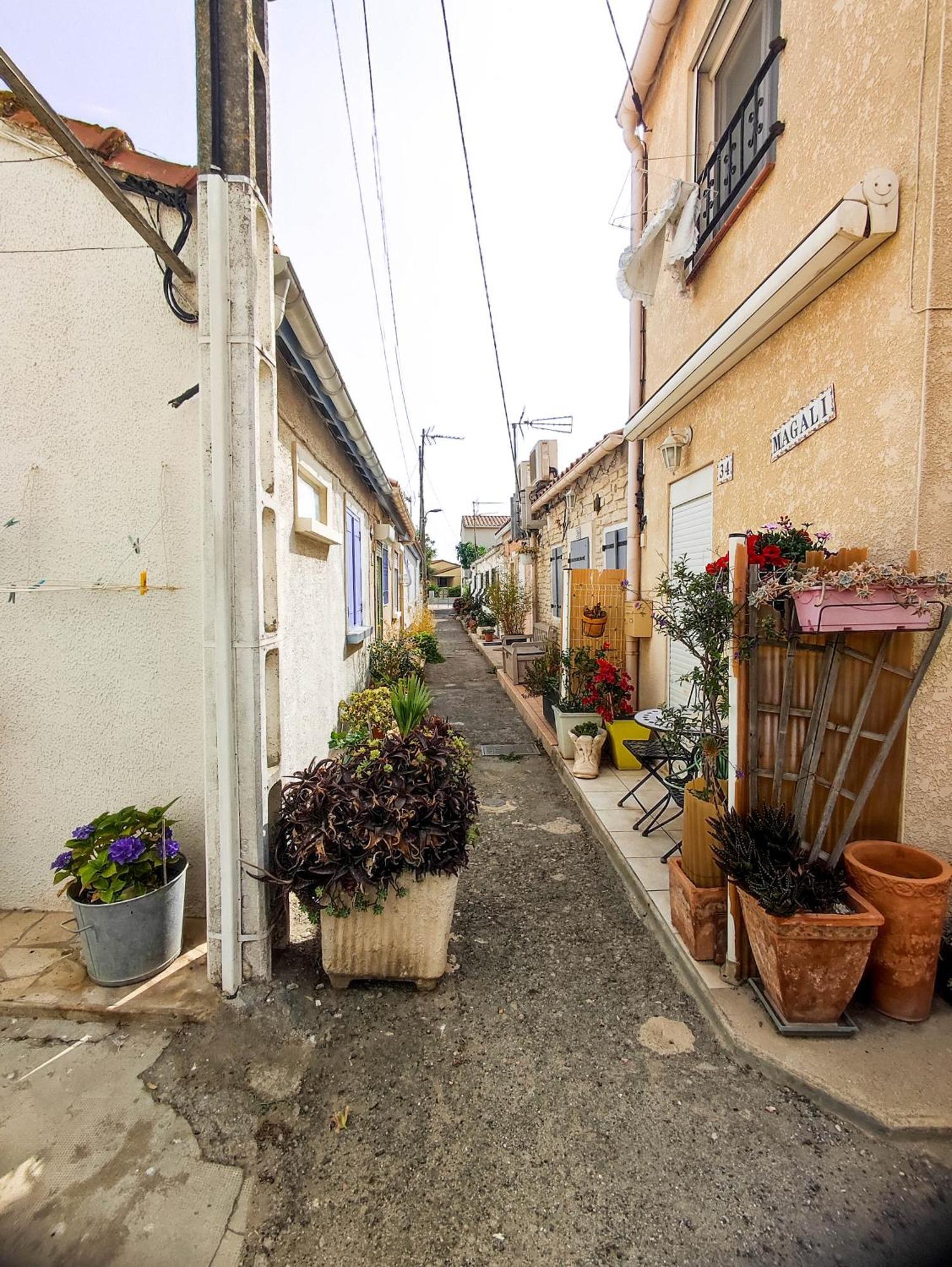 Holiday home Maisonnette De Pecheur Chauffee Et Climatisee *